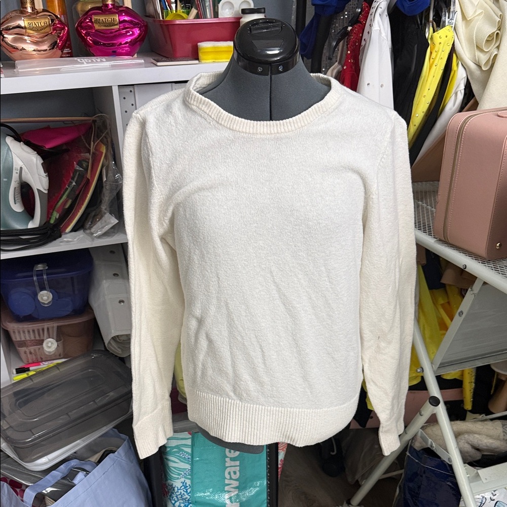 Old Navy Women's Off-White Crew Neck Sweater
